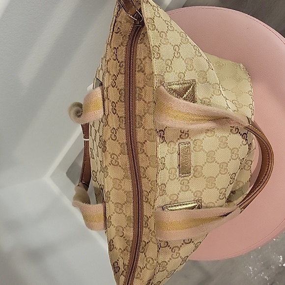 AUTHENTIC GUCCI PURSE - Picture 4 of 11